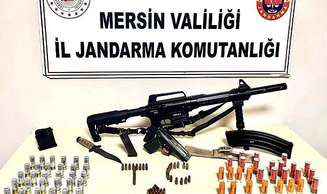 Mersin'de aranan şahıs dolap görünümlü gizli bölmede yakalandı