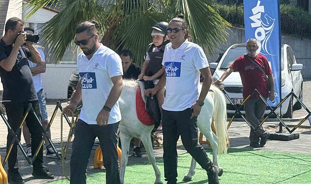 Miniklere hayvan sevgisi aşılandı