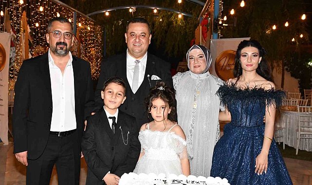 Mostur ailesinin mutlu günü