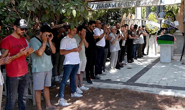 Motosiklet kazasında hayatını kaybeden genç son yolculuğuna uğurlandı