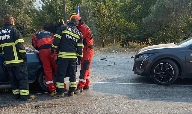 Muğla-Denizli yolunda trafik kazası:2 yaralı