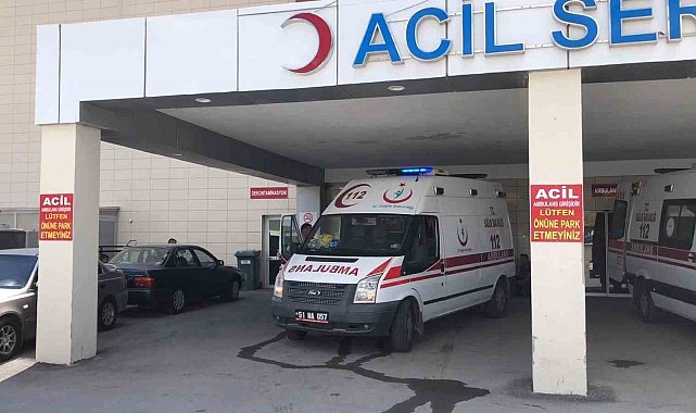 Niğde'de 4. kattan düşen çocuk ağır yaralandı