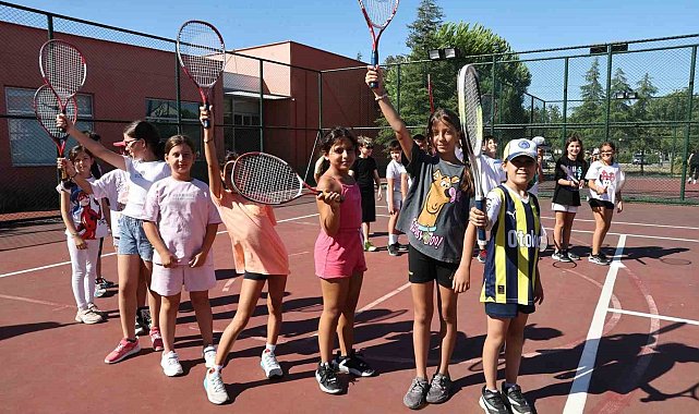 Nilüfer Yaz Spor Okulları'na 7 bin 500 öğrenci katıldı