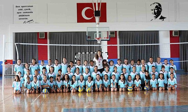 Odunpazarı'nda voleybol yaz okuluna büyük ilgi