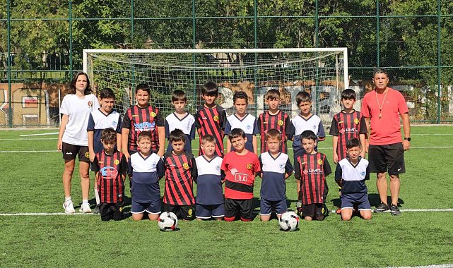 Odunpazarı'nın minik futbolcularının Eskişehirspor heyecanı