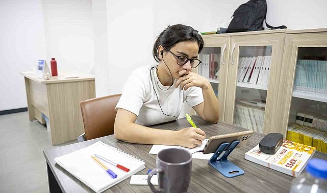 Okuma salonları ortak buluşma noktası haline geldi