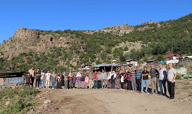 Oltu'da çiftçiler tapu sorununun çözülmesini istiyor