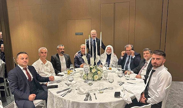 Osmanoğlu ve Öztürk ailelerinin mutlu günü