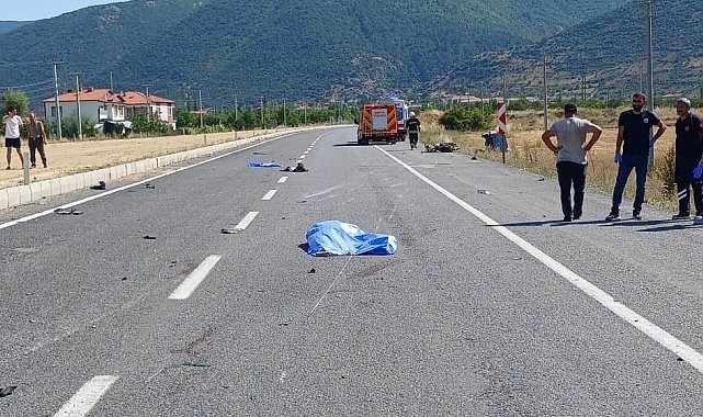 Otomobil ile motosiklet çarpıştı: 1 ölü