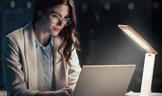 Panasonic, yeni ürünü Led Masa Lambası'nı piyasaya sürdü