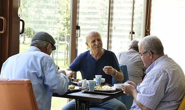 Pendik Belediyesi'nden emeklilere sosyal tesislerde yüzde 25 indirim