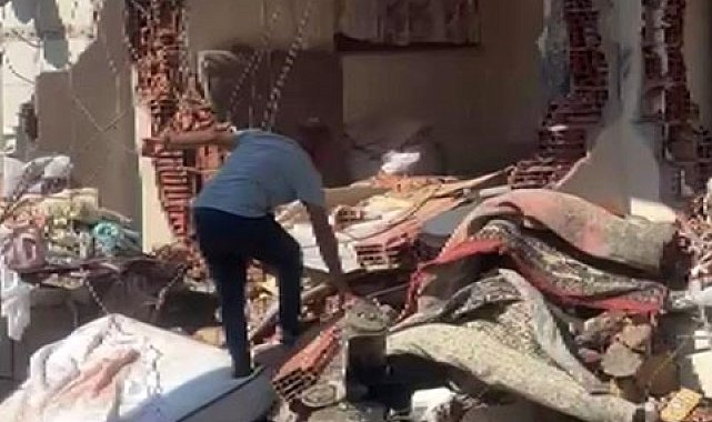 Pendik'te Türk bayrağını görünce yıkımı durdurdu