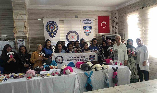 Polis "Amigurami ve Dolgu Bebek" kursunda 30 öğrenciyi eğitti
