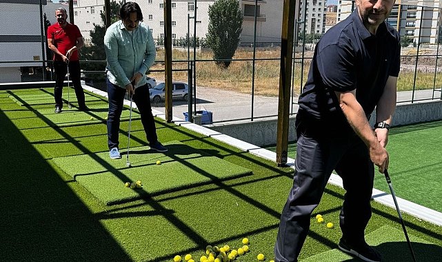 Pursaklar Belediye Başkanı Çetin spor tesislerini gezdi
