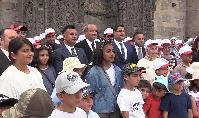 "Umudun Renkleri" kapılarını açtı