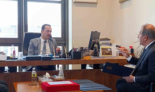 Sağlık-Sen Yönetimi, Cumhurbaşkanlığı İdari İşler Başkanlığı Personel ve Prensipler Genel Müdürü Bilal Şentürk'ü ziyaret etti