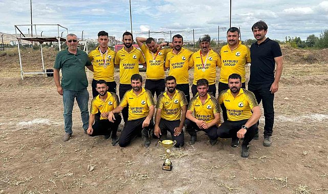 Şampiyon olan Bayburt Atlı Spor Kulübü 1'inci lige yükseldi
