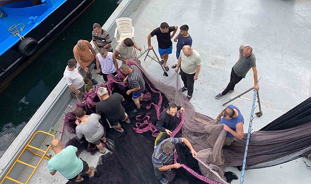 Sarıyer'de av sezonu öncesinde balıkçılar son hazırlıklarını yapıyor