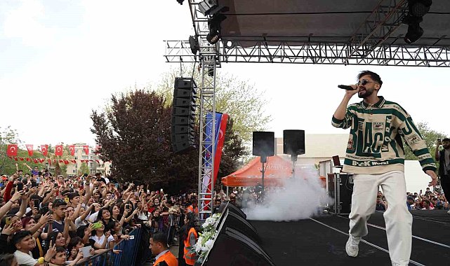 Sefo Gaziantep'te sevenleriyle buluşuyor