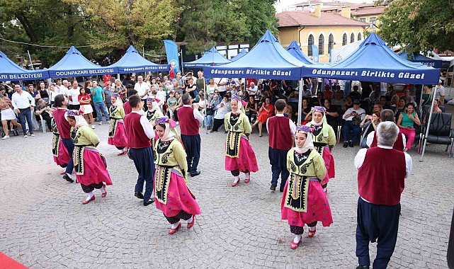 Şehrin festivalleri Büyük Zaferin yıl dönümünde başladı
