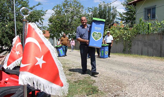 Sıfır Atıkta örnek köy: Her evde geri dönüşüm kutusu