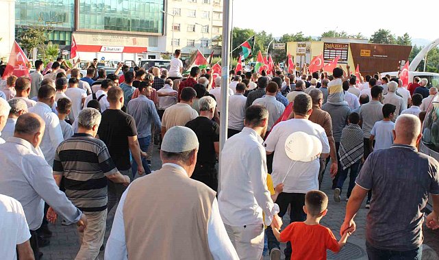 Siirt'te yüzlerce kişi Filistin ve İsmail Haniye için yürüdü