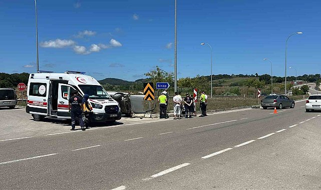 Sinop'ta 2 otomobil çarpıştı: 3 yaralı