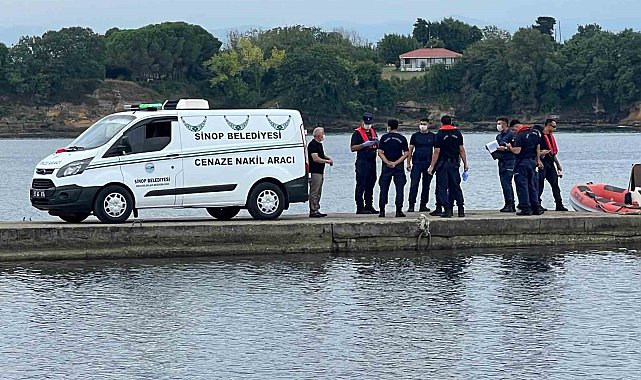 Sinop&#039;ta denizde erkek cesedi bulundu