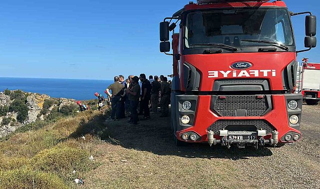 Sinop'ta yangına müdahale eden itfaiye personeli uçurumdan düştü