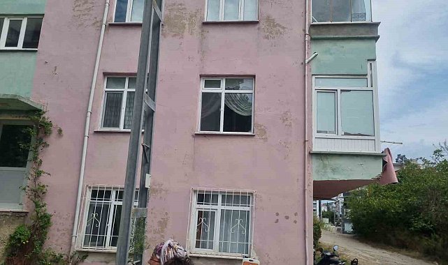 Sinop'ta yüksekten düşen çocuk yaralandı