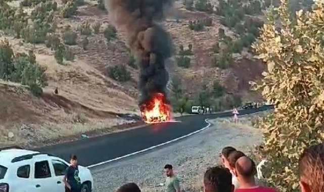 Şırnak'ta lüks otomobil alevler içinde kaldı