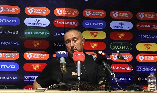 Stanimir Stoilov: "Sahada futbol savaşı yaşandı"