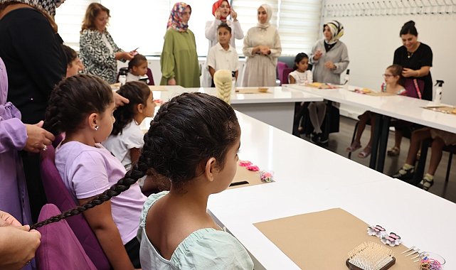 Sultangazi'de 'İpek Gibi Saçlara Petek Gibi Örgüler' atölyesi