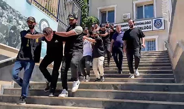 Sultangazi'de motosikletiyle silahlı saldırı düzenleyen şüpheliler yakalandı