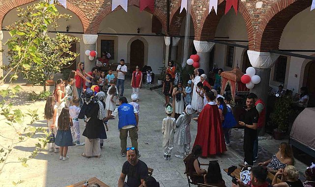 Sünnet çocukları TOGG ile şehir turu attı