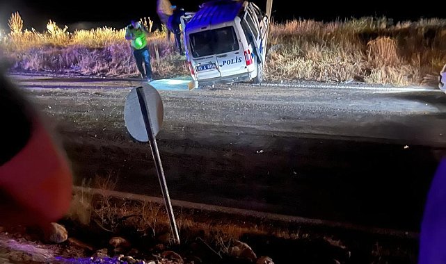 Şüpheliyi kovalayan polis aracı kaza yaptı: 3 polis yaralandı