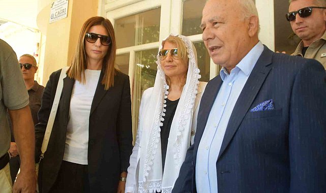 Tansu Çiller, eski çalışma arkadaşını yalnız bırakmadı