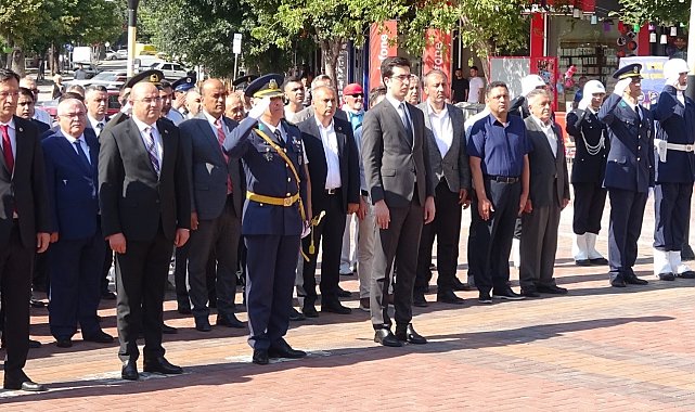 Tavşanlı'da Zafer Bayramı coşkusu