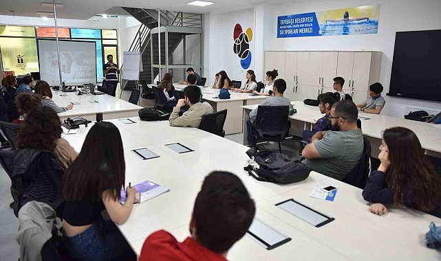 Tepebaşı Sosyal Kuluçka Merkezi gençlere ışık oluyor