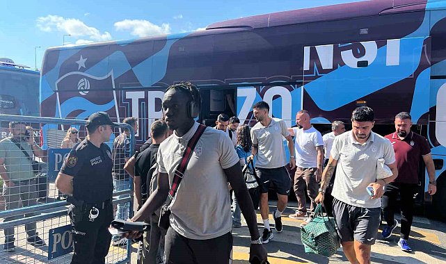 Trabzonspor, St. Gallen maçı için İsviçre'ye gitti