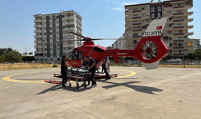 Trafik kazasında yaralanan kadın, ambulans helikopterle hastaneye sevk edildi