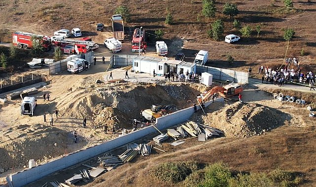 Tuzla'da göçük altındaki 2 işçinin cansız bedenine ulaşıldı. Çıkarma çalışmaları devam ediyor