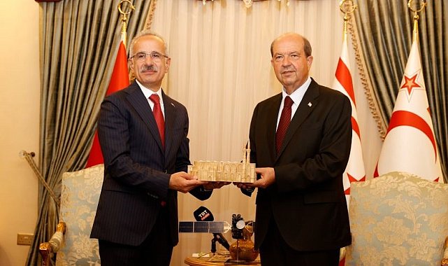 Ulaştırma ve Altyapı Bakanı Uraloğlu, KKTC Cumhurbaşkanı Tatar ile görüştü