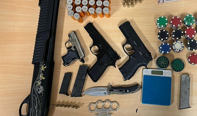 Umuma açık yerlerde kumar oynayan ve oynatanlara baskın