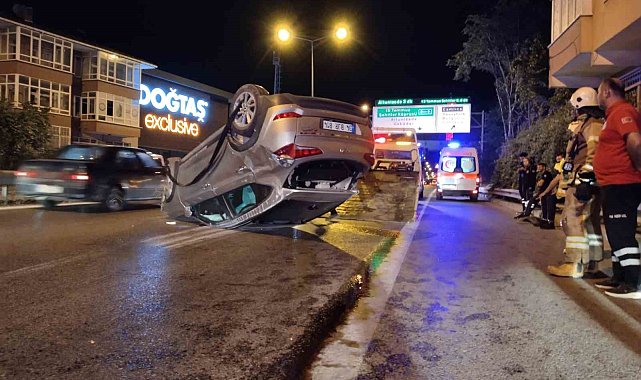 Üsküdar'da kontrolden çıkan otomobilin çarptığı araç takla attı