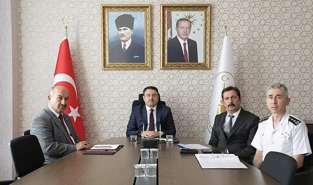Vali Işın, yeni eğitim-öğretim yılı toplantısına Katıldı