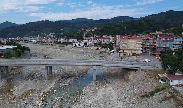 Vali Özarslan: "Ayancık ve Türkeli ilçemizde afetin izleri kısa sürede silindi"