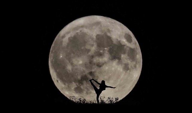 Van'da 'Süper Mavi Ay' görsel şölen sundu