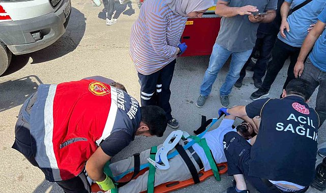 Van'da otomobiller çarpıştı: 1 yaralı
