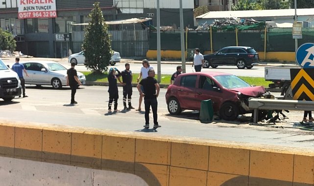 Yalova'da otomobil yol ayrımında bariyere çarptı: 1 yaralı